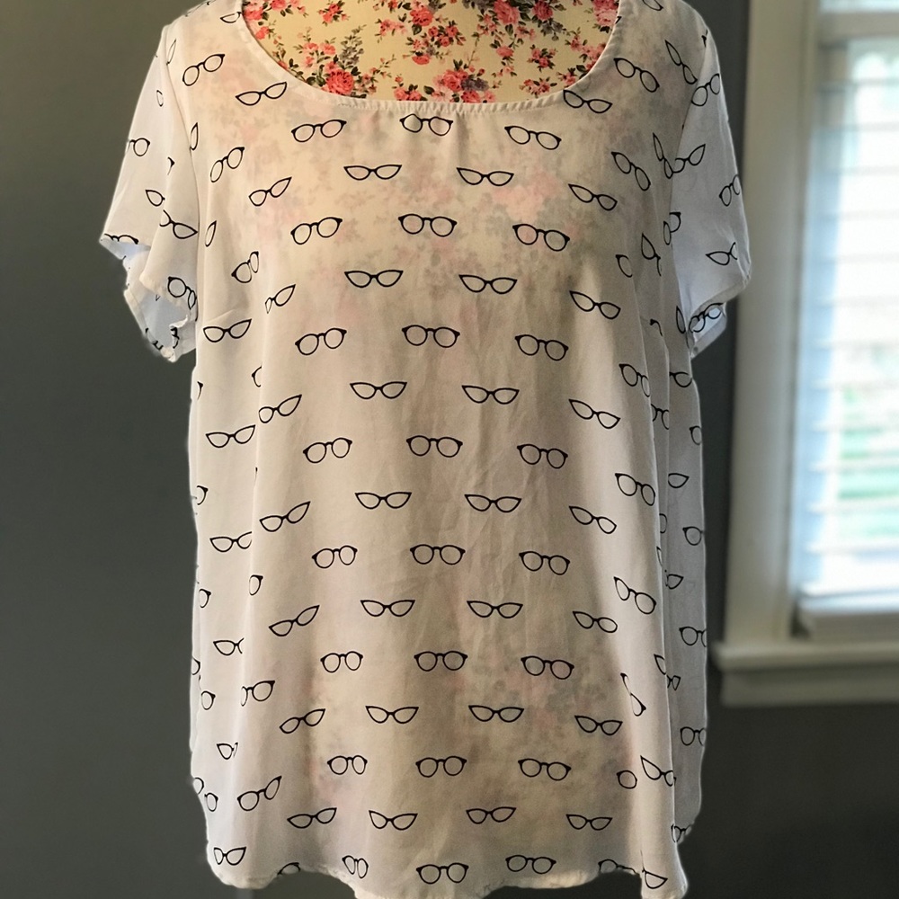 🎉SOLD🎉Torrid 00 sunglasses blouse